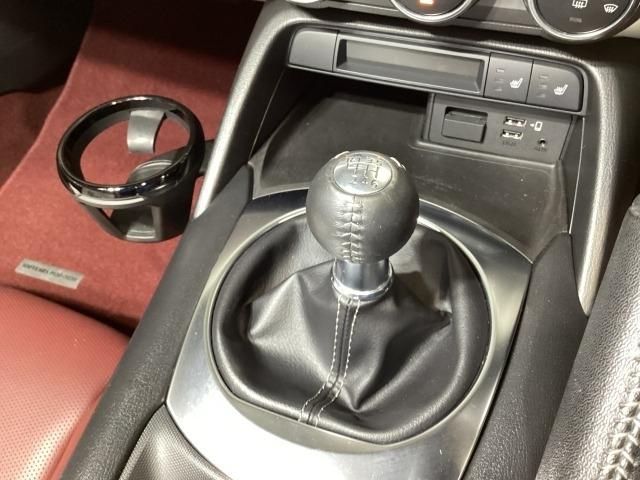 ロードスター 1.5 100周年 特別記念車 ワンオナ レザー USB DVD オートクルーズ スマキー スマートシティーブレーキサポート メモリーナビ LEDヘッド 横滑り防止機能 オートライト シートヒーター ナビTV Bカメラ ETC(21枚目)