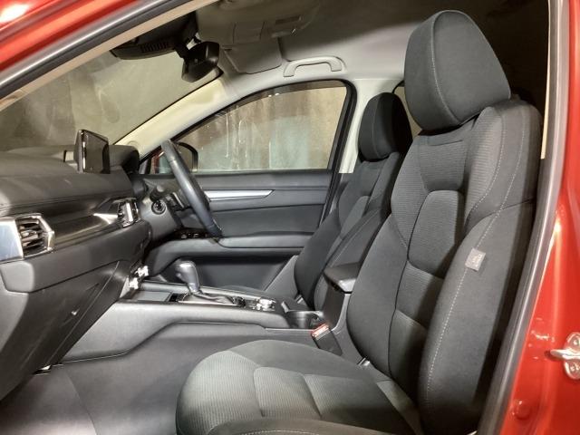 CX-5 2.2 XD プロアクティブ ディーゼルターボ 4WD アラウンドヴューモニター 衝突軽減ブレ-キ PWシート 1オーナー アダプティブクルーズ USB接続 レーンキープ フルセグテレビ BTオーディオ アイドリングストップ LEDヘッドライト ETC(9枚目)