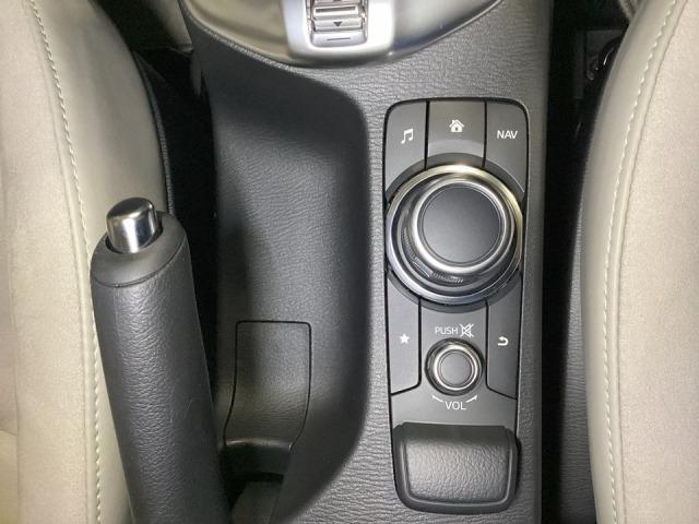 MAZDA2 1.5 15S サンリット シトラス 360カメラ ワンオーナー オートライト USB ドライブレコーダー 衝突被害軽減ブレーキ Bluetooth LEDライト レーダークルーズ フルセグTV シートヒーター DVD スマートキー(24枚目)