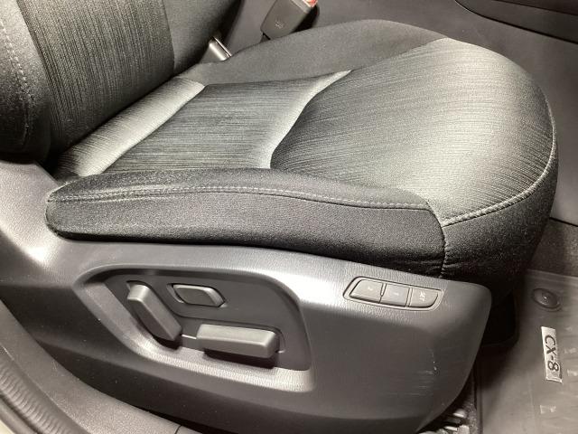 CX-8 2.5 25S スマート エディション 4WD 6人乗り Bluetoothオーディオ MRCC 前席シートヒーター キーレスエントリー LEDヘッドランプ オートライト アドバンストキー ワンオーナー車 記録簿 盗難防止 ETC 3列シート(8枚目)