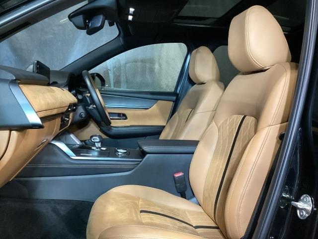 CX-60 3.3 XDハイブリッド プレミアム スポーツ ディーゼルタ パノラマサンルーフ ダブルサンルーフ シートヒー パワーゲート レーダークルコン LEDヘッドライト 車線逸脱警報装置 パワーシート スマートキー オートハイビーム フルオートエアコン 4WD ABS(9枚目)