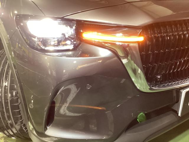 �k�d�c�w�b�h���C�g�����I���邢���F���Ŗ�ԑ��s���̍������F�����m�ۂ��A�k�d�c�Ȃ�ł͂̏ȓd�͉��Œ�R��ɂ��v�����Ă��܂��B