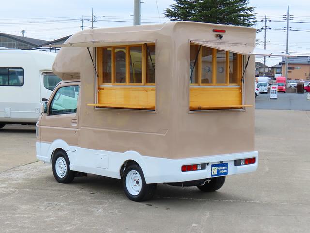 ８ナンバー加工車　キッチンカー　移動販売車　ケータリングカー　８ナンバー加工車　２面販売窓　お客様用カウンター　作業台　換気扇　２槽シンク　給水１００Ｌタンク　排水１００Ｌタンク　給水ポンプペダル式　室内照明　ポータブル冷蔵庫冷凍庫　外部電源　ブレーカー(4枚目)