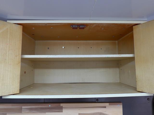 タイタンダッシュ 移動販売車 キッチンカ― ケータリングカー フードトラック 3槽シンク 200L給排水タンク 冷凍冷蔵コールドテーブル 冷蔵ショーケース ステンレス作業台 換気扇 照明 吊戸棚 外部電源 ガラス窓 シャッター サイドオーニング(32枚目)