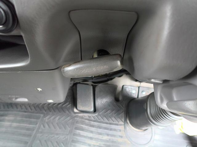 タイタンダッシュ 移動販売車 キッチンカ― ケータリングカー フードトラック 3槽シンク 200L給排水タンク 冷凍冷蔵コールドテーブル 冷蔵ショーケース ステンレス作業台 換気扇 照明 吊戸棚 外部電源 ガラス窓 シャッター サイドオーニング(74枚目)