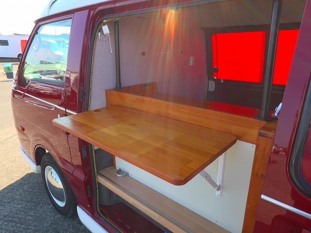 バネットバン 移動販売車 キッチンカー ケータリングカー フードトラック アーリー仕様 3槽シンク 40L給排水タンク 家庭用小型冷蔵庫 電子レンジ 照明 外部電源 運転席仕切り 水ポンプ コンセント(45枚目)