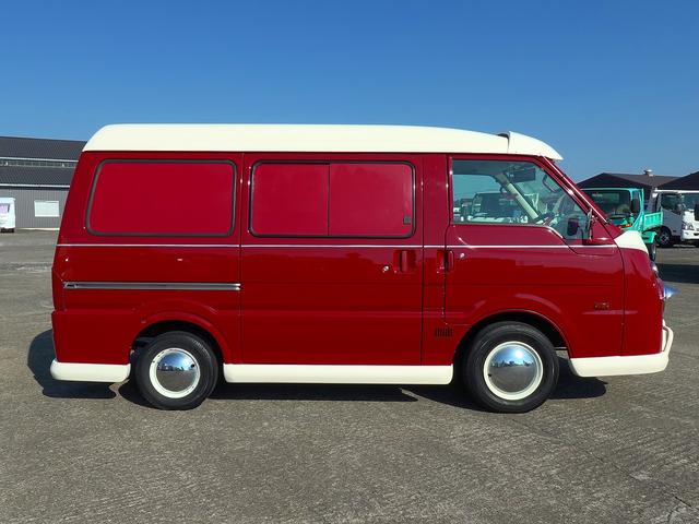 バネットバン 移動販売車 キッチンカー ケータリングカー フードトラック アーリー仕様 3槽シンク 40L給排水タンク 家庭用小型冷蔵庫 電子レンジ 照明 外部電源 運転席仕切り 水ポンプ コンセント(54枚目)