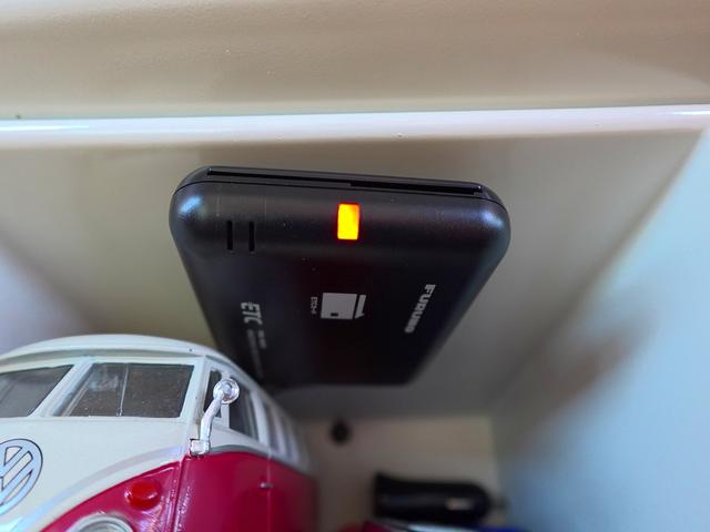 バネットバン 移動販売車 キッチンカー ケータリングカー フードトラック アーリー仕様 3槽シンク 40L給排水タンク 家庭用小型冷蔵庫 電子レンジ 照明 外部電源 運転席仕切り 水ポンプ コンセント(72枚目)