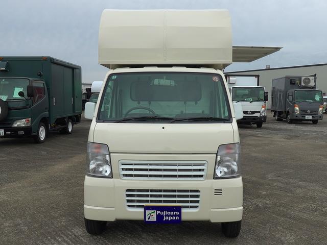 キャリイトラック 移動販売車 キッチンカー ケータリングカー フードトラック 3槽シンク 100L給排水タンク 冷凍冷蔵コールドテーブル 換気扇 照明 扉付きバンク収納 外部電源 跳上扉 アクリル窓 カウンター(31枚目)