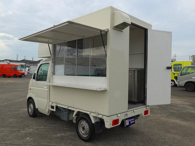 キャリイトラック 移動販売車 キッチンカー ケータリングカー フードトラック 3槽シンク 100L給排水タンク 冷凍冷蔵コールドテーブル 換気扇 照明 扉付きバンク収納 外部電源 跳上扉 アクリル窓 カウンター(34枚目)