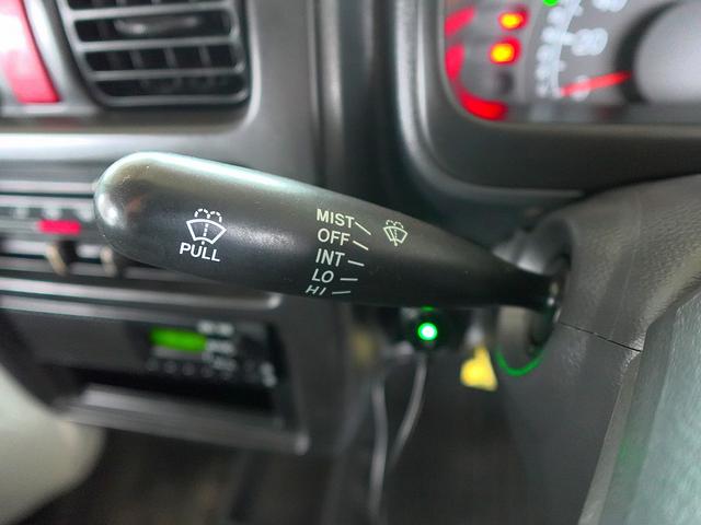 キャリイトラック 移動販売車 キッチンカー ケータリングカー フードトラック 3槽シンク 100L給排水タンク 冷凍冷蔵コールドテーブル 換気扇 照明 扉付きバンク収納 外部電源 跳上扉 アクリル窓 カウンター(68枚目)