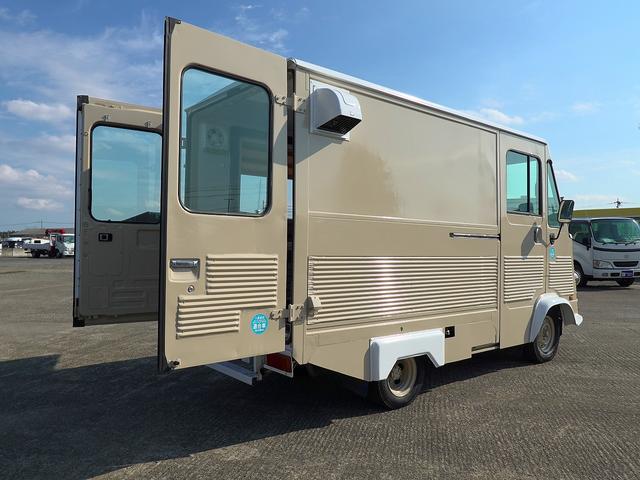 クイックデリバリー 移動販売車　キッチンカー　ケータリングカー　フードトラック（37枚目）