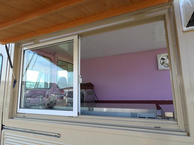 クイックデリバリー 移動販売車　キッチンカー　ケータリングカー　フードトラック（46枚目）