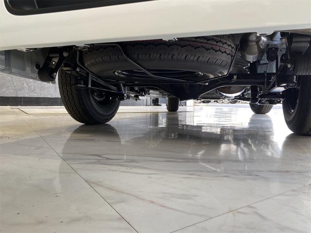 ハイエースバン スーパーGL ダークプライム2/デジタルインナーミラー 両側オートスライドドア パノラミックビューカメラ LEDヘットライト スマキー オートエアコン フロアマット特別仕様車専用 フルホイールキャップ ESC ABS フルフラット ハーフレザーシート(25枚目)