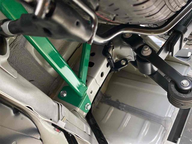 ハイエースバン スーパーＧＬ　ダークプライム２／モデリスタエアロ／ＥＴＣ　両側オートスライドドア　パノラミックビュー　デジタルインナーミラー　ＬＥＤヘッド　スマキー　オートエアコン　フロアマット特別仕様車専用　フルホイールキャップ　フルフラット　ハーフレザーシート　ナビＴＶ（31枚目）