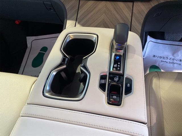 LM LM500hバージョンL/モデリスタエアロ/マークレビンソン 後席フリップダウンモニター 左右独立ムーンルーフ 1オーナー デジタルインナーミラー ユニバーサルステップ 置くだけ充電 メモリー付Pシート ETC パノラミックビュー Bカメラ パドルシフト 4WD(11枚目)