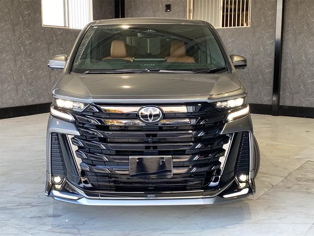 ヴェルファイアハイブリッド Ｚ　プレミア／パノラミックビュー／デジタルインナーミラー　ブラインドスポットモニター　後席モニター　ＨＵＤ　パドルシフト　ユニバーサルステップ　両側Ｐスライドドア　左右独立ムーンＲ　ディスプレイオーディオ　ステアリングＨ　置くだけ充電　メモリーＰシート（2枚目）