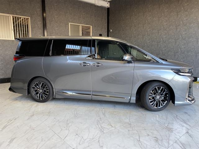 ヴェルファイアハイブリッド Ｚ　プレミア／パノラミックビュー／デジタルインナーミラー　ブラインドスポットモニター　後席モニター　ＨＵＤ　パドルシフト　ユニバーサルステップ　両側Ｐスライドドア　左右独立ムーンＲ　ディスプレイオーディオ　ステアリングＨ　置くだけ充電　メモリーＰシート（4枚目）