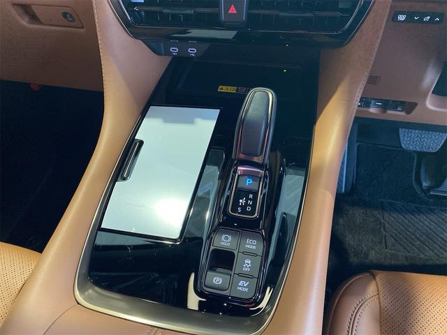 ヴェルファイアハイブリッド Ｚ　プレミア／パノラミックビュー／デジタルインナーミラー　ブラインドスポットモニター　後席モニター　ＨＵＤ　パドルシフト　ユニバーサルステップ　両側Ｐスライドドア　左右独立ムーンＲ　ディスプレイオーディオ　ステアリングＨ　置くだけ充電　メモリーＰシート（11枚目）