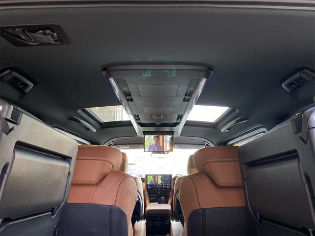 ヴェルファイアハイブリッド Ｚ　プレミア／パノラミックビュー／デジタルインナーミラー　ブラインドスポットモニター　後席モニター　ＨＵＤ　パドルシフト　ユニバーサルステップ　両側Ｐスライドドア　左右独立ムーンＲ　ディスプレイオーディオ　ステアリングＨ　置くだけ充電　メモリーＰシート（12枚目）