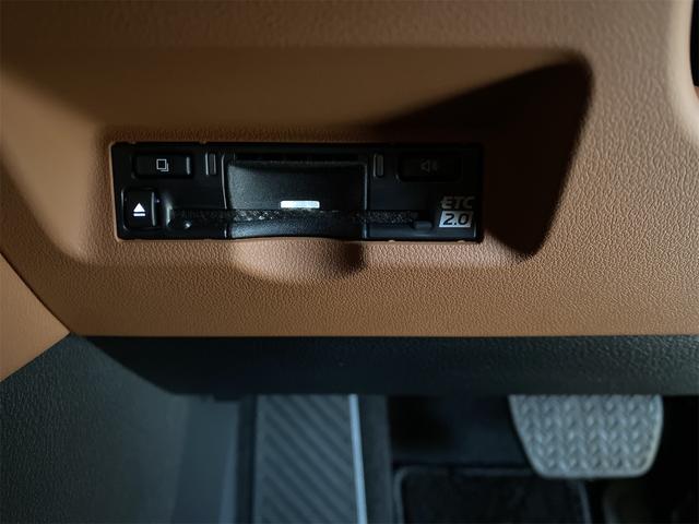 ヴェルファイアハイブリッド Ｚ　プレミア／パノラミックビュー／デジタルインナーミラー　ブラインドスポットモニター　後席モニター　ＨＵＤ　パドルシフト　ユニバーサルステップ　両側Ｐスライドドア　左右独立ムーンＲ　ディスプレイオーディオ　ステアリングＨ　置くだけ充電　メモリーＰシート（28枚目）