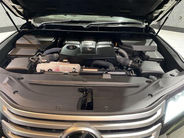 LX LX600/COOLBOX/デジタルインナーミラー/置く充電 オートマチックハイビーム オートライト 電動格納ミラー 禁煙 地デジTV ナビTV パワーシート シートヒーター バックカメラ ソナー 本革シート パワーテールゲート レーンキープアシスト エアシート(17枚目)