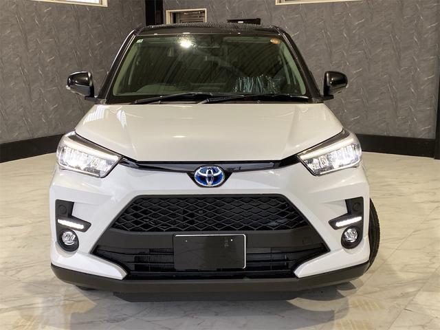 ライズ Ｚ／ディスプレイオーディオ／パノラミックビュー／クルコン　ワンオーナー　登録済未使用車　全周囲カメラ　バックカメラ　純正ＴＶ　ＥＳＣ　運転席・助手席・サイドエアバッグ　スマートキー　４ＷＢ　衝突安全ボディ　アイドリングストップ　オートクルコン　シートヒーター（2枚目）