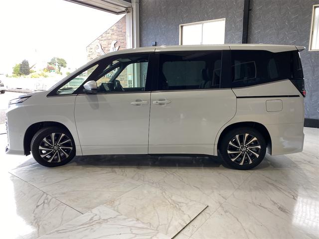 ヴォクシー ハイブリッドS-Z/パノラミックビューモニター/1オーナー/ デジタルインナーミラー 助手席側ユニバーサルステップ TOYOTA SAFETY 登録済未使用車 10.5インチDプレイオーディオ ステアリングH ナノイーX アドバンストパーク 快適利便Pkg(5枚目)