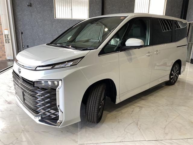 ヴォクシー ハイブリッドS-Z/パノラミックビューモニター/1オーナー/ デジタルインナーミラー 助手席側ユニバーサルステップ TOYOTA SAFETY 登録済未使用車 10.5インチDプレイオーディオ ステアリングH ナノイーX アドバンストパーク 快適利便Pkg(7枚目)