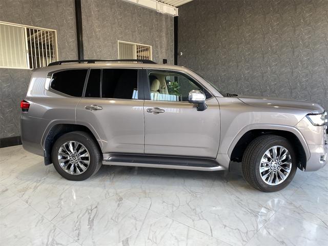TOYOTA LAND CRUISER ZX | 2024 | BROWN | 42107 km | details