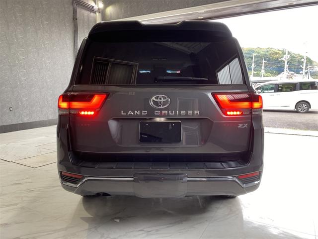 ランドクルーザー ＺＸ／モデリスタエアロ／パノラミックビューモニター／ＪＢＬ／　ＣＯＯＬＢＯＸ　リアエンターテイメント　純正アルミ　メモリー付パワーシート　パワーバックドア　ドラレコ　エアシート　サンルーフ　ＥＴＣ２．０　ルーフレール　３列シート　禁煙車両　ＬＥＤ　４ＷＤ（3枚目）