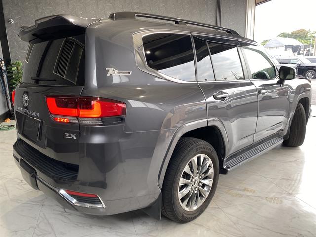 ランドクルーザー ＺＸ／モデリスタエアロ／パノラミックビューモニター／ＪＢＬ／　ＣＯＯＬＢＯＸ　リアエンターテイメント　純正アルミ　メモリー付パワーシート　パワーバックドア　ドラレコ　エアシート　サンルーフ　ＥＴＣ２．０　ルーフレール　３列シート　禁煙車両　ＬＥＤ　４ＷＤ（8枚目）