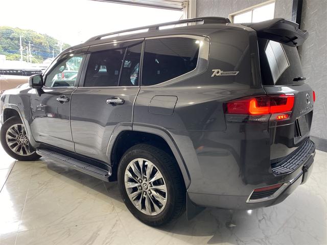 ランドクルーザー ＺＸ／モデリスタエアロ／パノラミックビューモニター／ＪＢＬ／　ＣＯＯＬＢＯＸ　リアエンターテイメント　純正アルミ　メモリー付パワーシート　パワーバックドア　ドラレコ　エアシート　サンルーフ　ＥＴＣ２．０　ルーフレール　３列シート　禁煙車両　ＬＥＤ　４ＷＤ（9枚目）