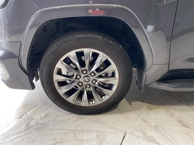 ランドクルーザー ＺＸ／モデリスタエアロ／パノラミックビューモニター／ＪＢＬ／　ＣＯＯＬＢＯＸ　リアエンターテイメント　純正アルミ　メモリー付パワーシート　パワーバックドア　ドラレコ　エアシート　サンルーフ　ＥＴＣ２．０　ルーフレール　３列シート　禁煙車両　ＬＥＤ　４ＷＤ（21枚目）