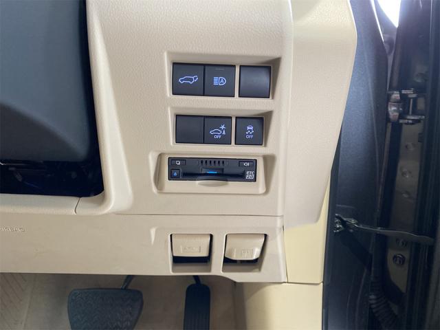 ランドクルーザー ＺＸ／モデリスタエアロ／パノラミックビューモニター／ＪＢＬ／　ＣＯＯＬＢＯＸ　リアエンターテイメント　純正アルミ　メモリー付パワーシート　パワーバックドア　ドラレコ　エアシート　サンルーフ　ＥＴＣ２．０　ルーフレール　３列シート　禁煙車両　ＬＥＤ　４ＷＤ（32枚目）