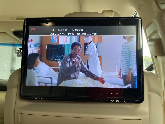 ランドクルーザー ＺＸ／モデリスタエアロ／パノラミックビューモニター／ＪＢＬ／　ＣＯＯＬＢＯＸ　リアエンターテイメント　純正アルミ　メモリー付パワーシート　パワーバックドア　ドラレコ　エアシート　サンルーフ　ＥＴＣ２．０　ルーフレール　３列シート　禁煙車両　ＬＥＤ　４ＷＤ（35枚目）