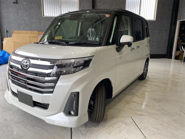 ルーミー カスタムG-T/登録済未使用車/パノラミックビュー/ ワンオーナー バックカメラ 両側オートスライドドア 禁煙 前席シートヒーター スマートキープッシュスタート 純正9インチディスプレイオーディオ LEDライト 横滑り防止機能 フルセグTV フルフラット(7枚目)