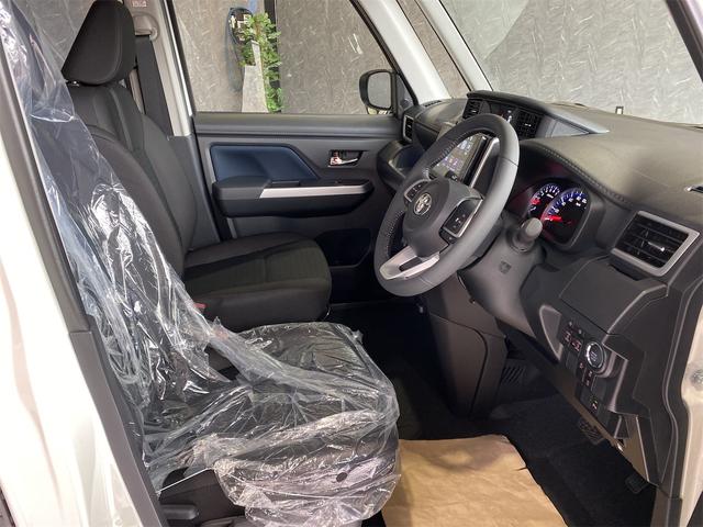 ルーミー カスタムG-T/登録済未使用車/パノラミックビュー/ ワンオーナー バックカメラ 両側オートスライドドア 禁煙 前席シートヒーター スマートキープッシュスタート 純正9インチディスプレイオーディオ LEDライト 横滑り防止機能 フルセグTV フルフラット(13枚目)