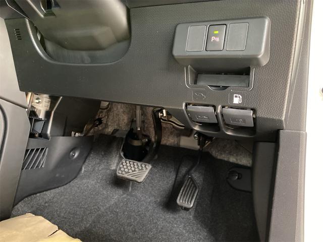 ルーミー カスタムG-T/登録済未使用車/パノラミックビュー/ ワンオーナー バックカメラ 両側オートスライドドア 禁煙 前席シートヒーター スマートキープッシュスタート 純正9インチディスプレイオーディオ LEDライト 横滑り防止機能 フルセグTV フルフラット(31枚目)