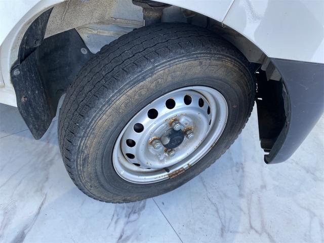 サンバーバン トランスポーター／４ＷＤ　エアコンパワステ　エアーバッグ　フロントパワーウィンドウ　切替式４ＷＤ　ＡＢＳ　パワステ（19枚目）