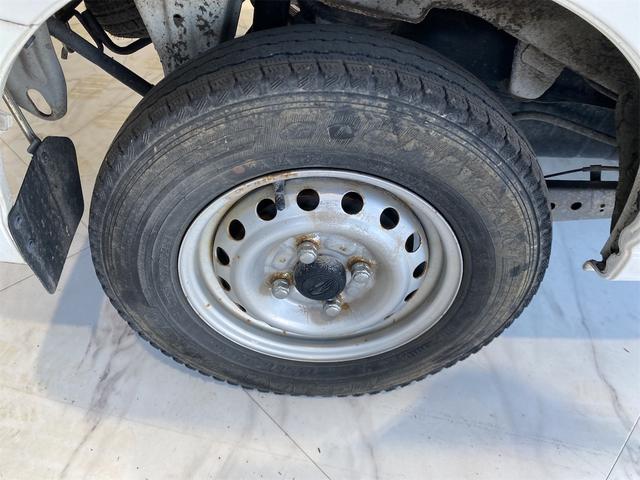 サンバーバン トランスポーター／４ＷＤ　エアコンパワステ　エアーバッグ　フロントパワーウィンドウ　切替式４ＷＤ　ＡＢＳ　パワステ（20枚目）