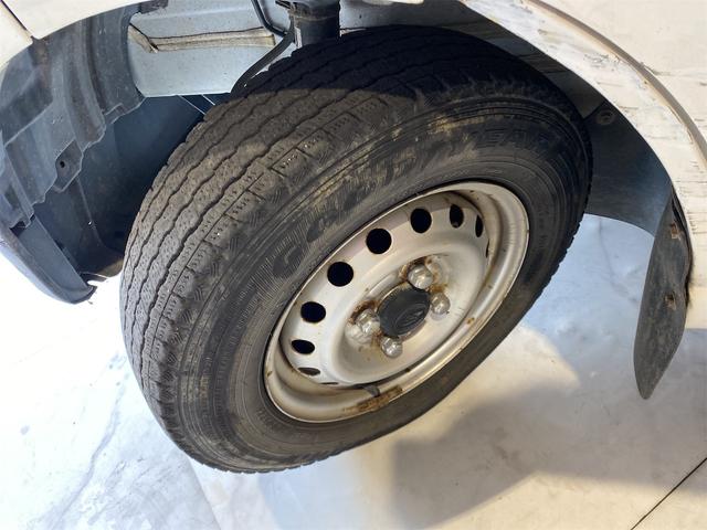 サンバーバン トランスポーター／４ＷＤ　エアコンパワステ　エアーバッグ　フロントパワーウィンドウ　切替式４ＷＤ　ＡＢＳ　パワステ（22枚目）