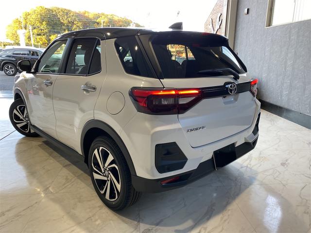 ライズ Ｚ／４ＷＤ／ディスプレイオーディオ／登録済未使用車／　パノラミックビューモニター　ワンオーナー　全周囲カメラ　バックカメラ　４ＷＤ　純正フルセグＴＶ　スマートキー　衝突安全ボディ　アイドリングストップ　スマートアシスト　オートライト　ＬＥＤヘッドライト（9枚目）