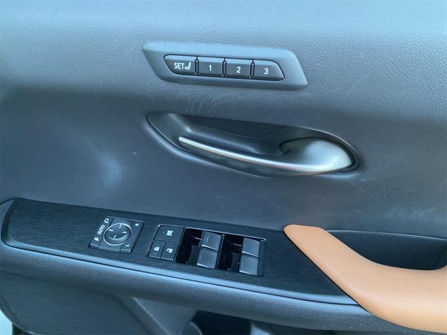 ＵＸ ＵＸ２５０ｈ　バージョンＬ／バックカメラ／パワーバックドア　シートＨ　アイドリングストップ　オートライト　電動格納ミラー　禁煙　メモリーＰＷシート　ドラレコ　フルセグ地デジＴＶ　ＬＥＤヘッドライト　ＥＴＣ２．０　クルーズコントロール　盗難防止装置　ＵＳＢ接続（28枚目）