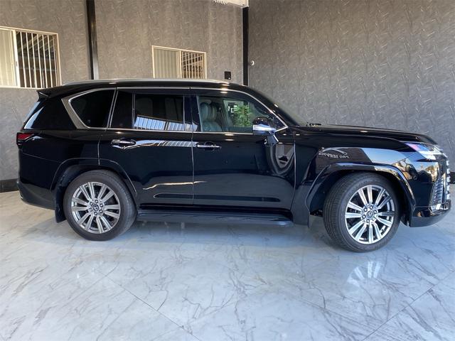 LX LX600 エグゼクティブ/マークレビンソン/リアエンタメ デジタルインナーミラー パノラミックビュー マークレビンソン Rエンターテイメント CD・DVD ドラレコ ステアリングヒーター パドルシフト メモリー付Pシート Pバックドア 置くだけ充電 4WD(4枚目)