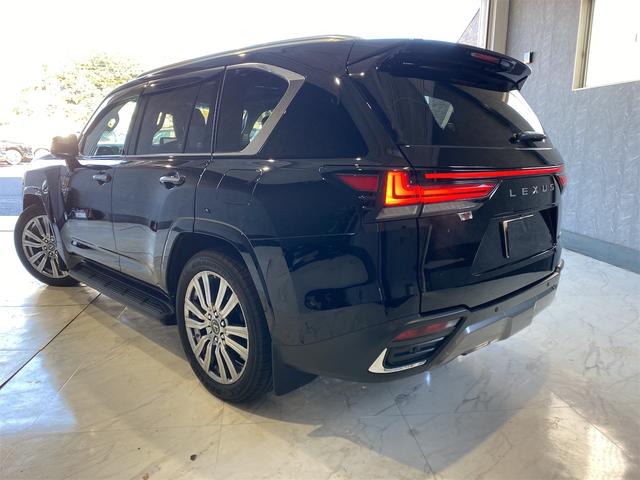 LX LX600 エグゼクティブ/マークレビンソン/リアエンタメ デジタルインナーミラー パノラミックビュー マークレビンソン Rエンターテイメント CD・DVD ドラレコ ステアリングヒーター パドルシフト メモリー付Pシート Pバックドア 置くだけ充電 4WD(9枚目)