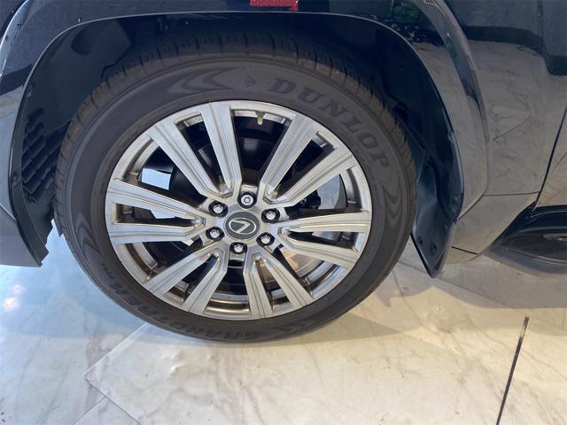 LX LX600 エグゼクティブ/マークレビンソン/リアエンタメ デジタルインナーミラー パノラミックビュー マークレビンソン Rエンターテイメント CD・DVD ドラレコ ステアリングヒーター パドルシフト メモリー付Pシート Pバックドア 置くだけ充電 4WD(21枚目)