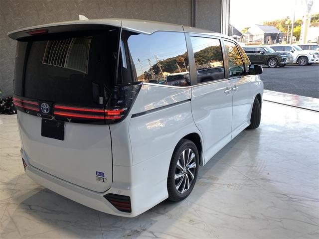 ヴォクシー ハイブリッドS-Z/ディスプレイオーディオ/パノラマビュー パノラミックビューモニター 両側パワースライドドア シートH ステアリングH アクティブクルーズコントロール アイドリングストップ ETC2.0 Btオーディオ ナビTV パワーBドア LEDライト(8枚目)