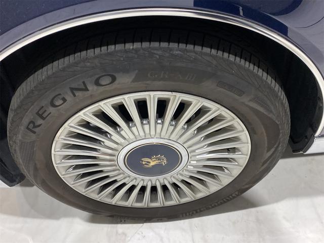 センチュリー ベースグレード　衝突被害軽減システム　ＤＶＤ　禁煙車　パワーシート　ナビ＆ＴＶ　電動格納ミラー　ダブルエアコン　クリアランスソナー　オットマン　ブルートゥース　革シート　ＬＥＤヘッドランプ　パワートランク　地デジ（22枚目）