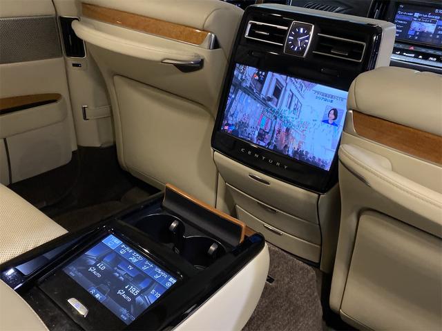 センチュリー ベースグレード　衝突被害軽減システム　ＤＶＤ　禁煙車　パワーシート　ナビ＆ＴＶ　電動格納ミラー　ダブルエアコン　クリアランスソナー　オットマン　ブルートゥース　革シート　ＬＥＤヘッドランプ　パワートランク　地デジ（26枚目）